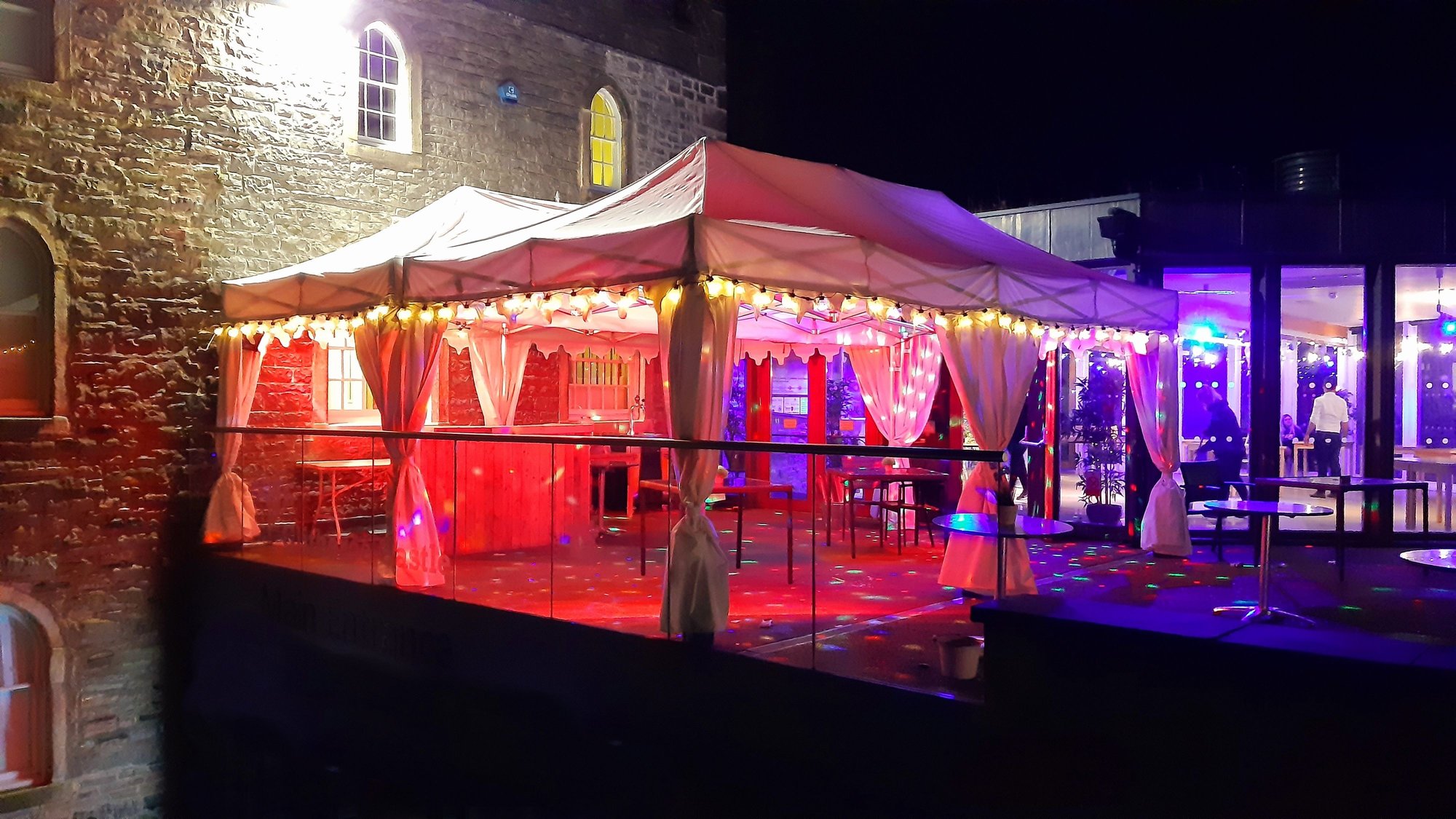 chapiteaux tonnelles liege
